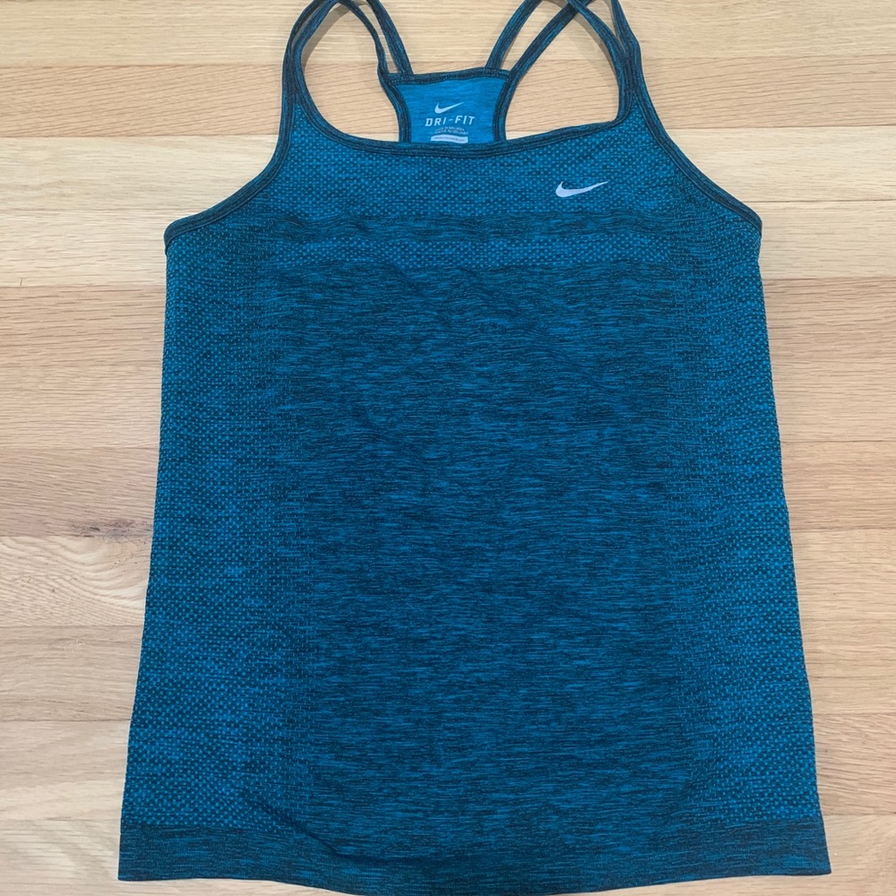Nike tank